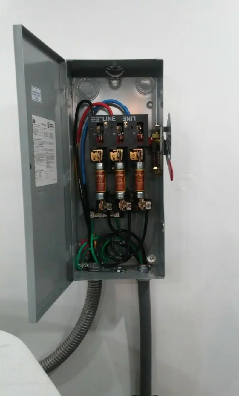 Three-phase disconnect switch installed for Smoke Detector Installation in Southfield